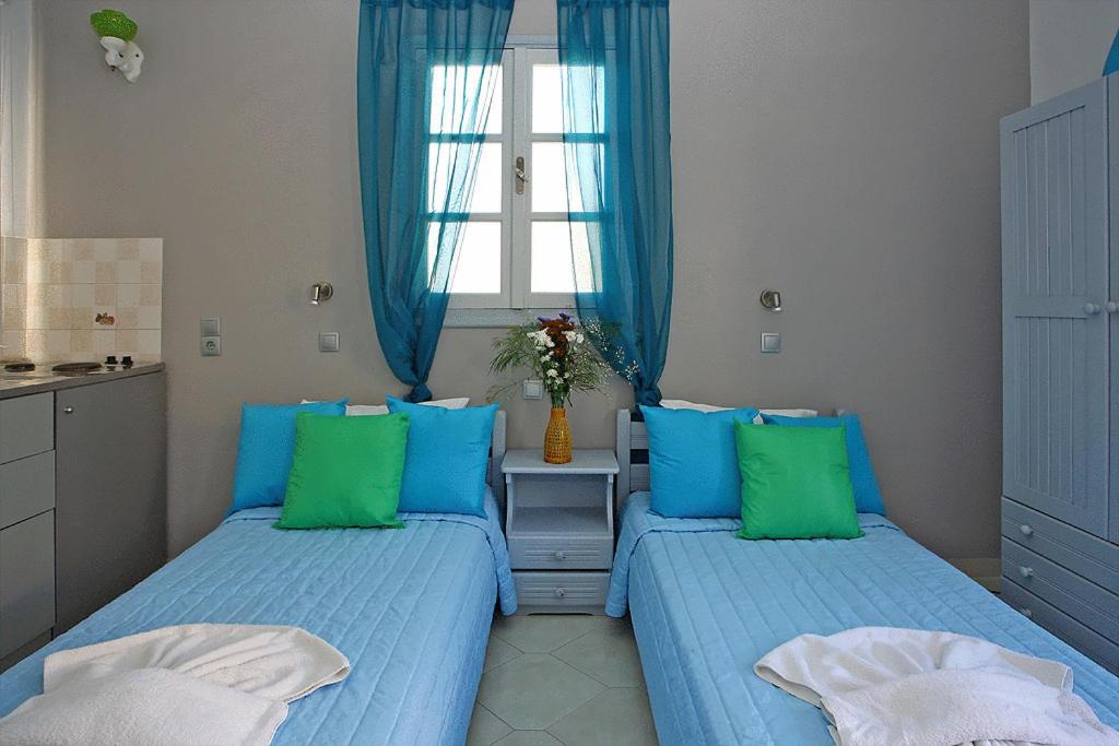 Aparthotel Xenones Lindos Esterno foto